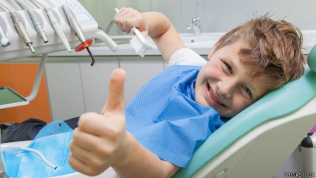 Cómo preparar a los niños para su primera visita al dentista